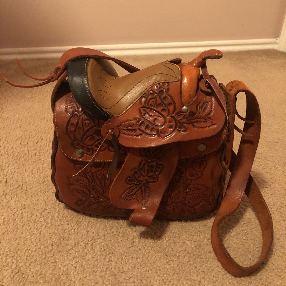 Hand Crafted Mexican Leather/Sheepskin Saddle Bag